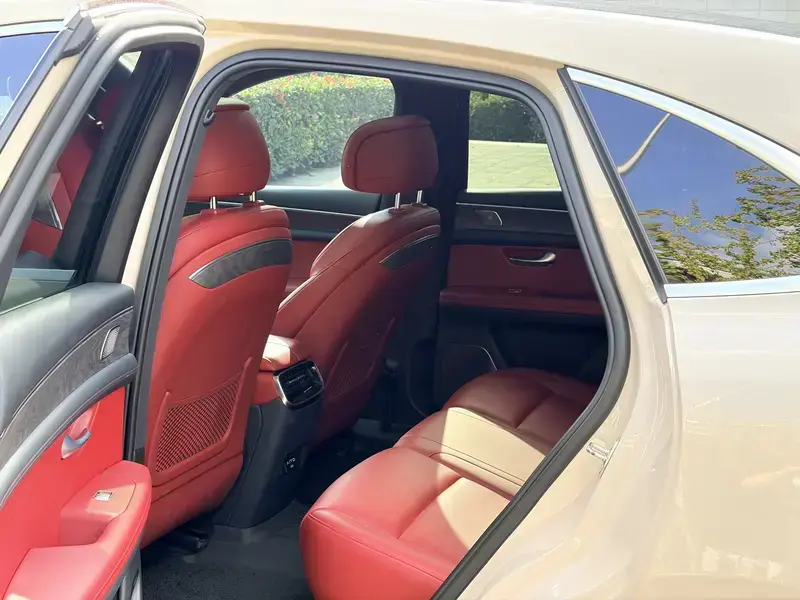 2022 Aito M5 с пробегом 56 000 км