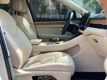 2023 Aito M5 с пробегом 113 000 км