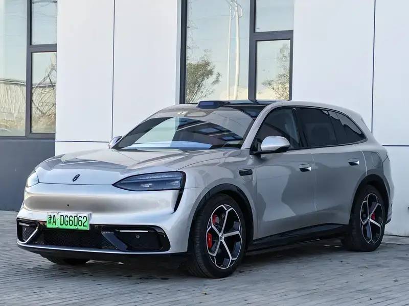 2026 Aito M6 с пробегом 12 000 км