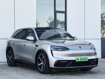 2026 Aito M6 с пробегом 12 000 км