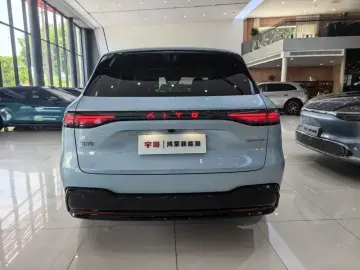 2026 Aito M6 с пробегом 4 500 км
