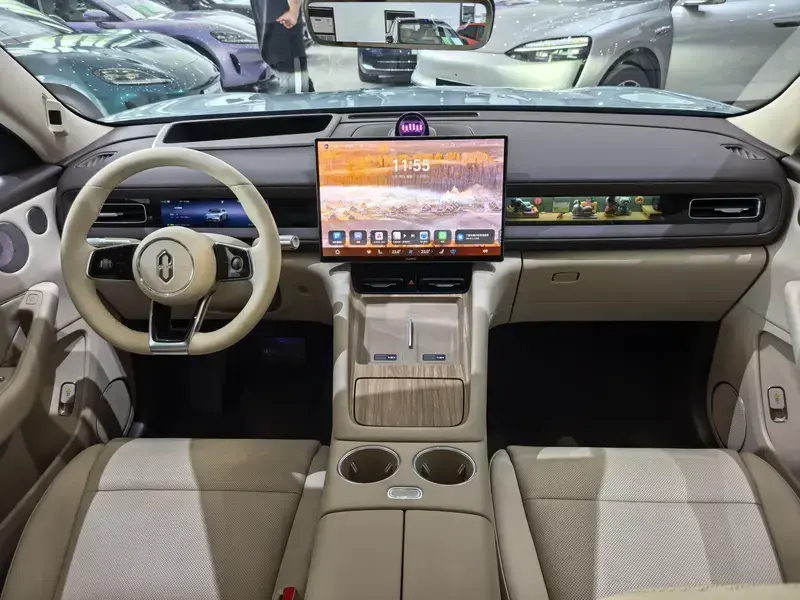2026 Aito M6 с пробегом 4 500 км