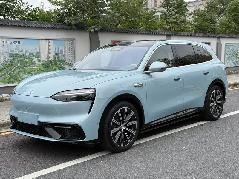 2026 Aito M6 с пробегом 4 000 км