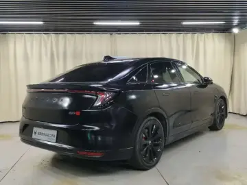 2022 Arcfox Alpha S с пробегом 36 000 км