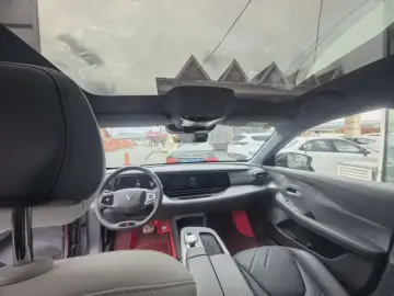 2025 Arcfox Alpha S6 с пробегом 16 000 км