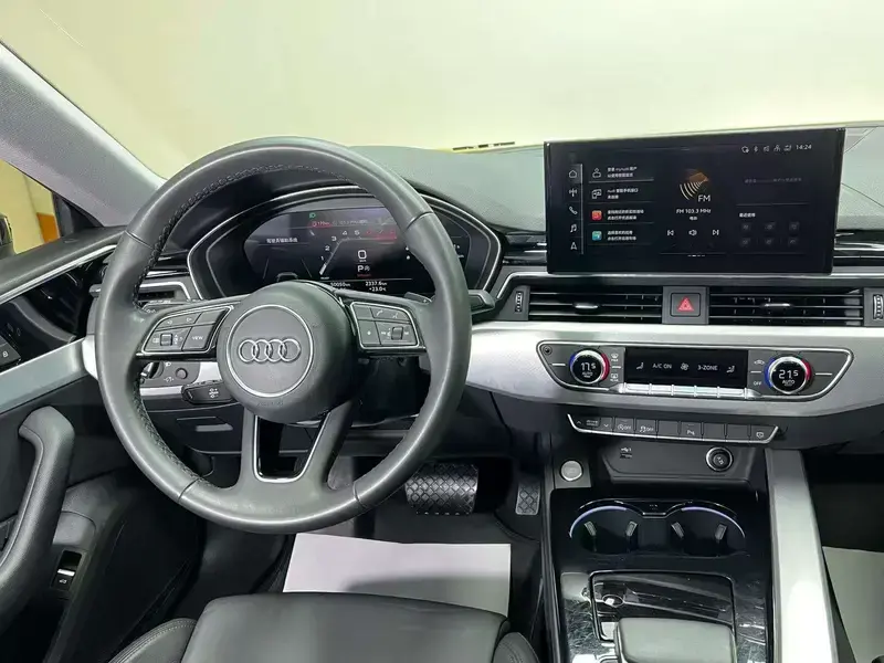 2023 Audi A5 с пробегом 49 000 км
