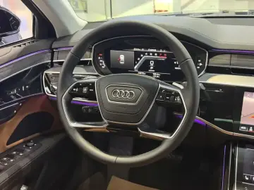2024 Audi A8 с пробегом 14 000 км
