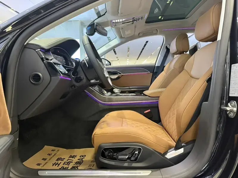 2024 Audi A8 с пробегом 14 000 км