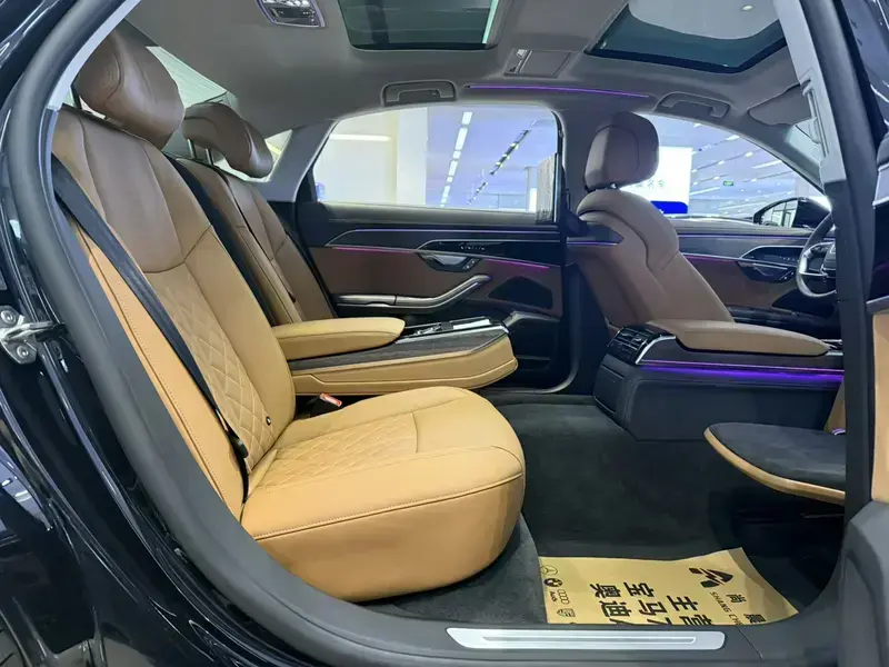 2024 Audi A8 с пробегом 14 000 км