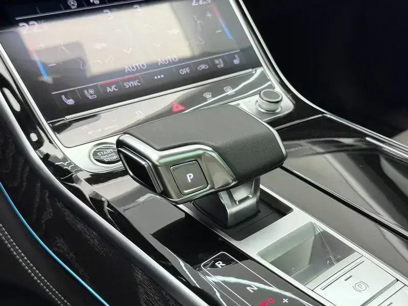 2025 Audi A8 с пробегом 55 000 км