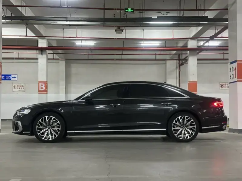 2019 Audi A8 с пробегом 79 000 км