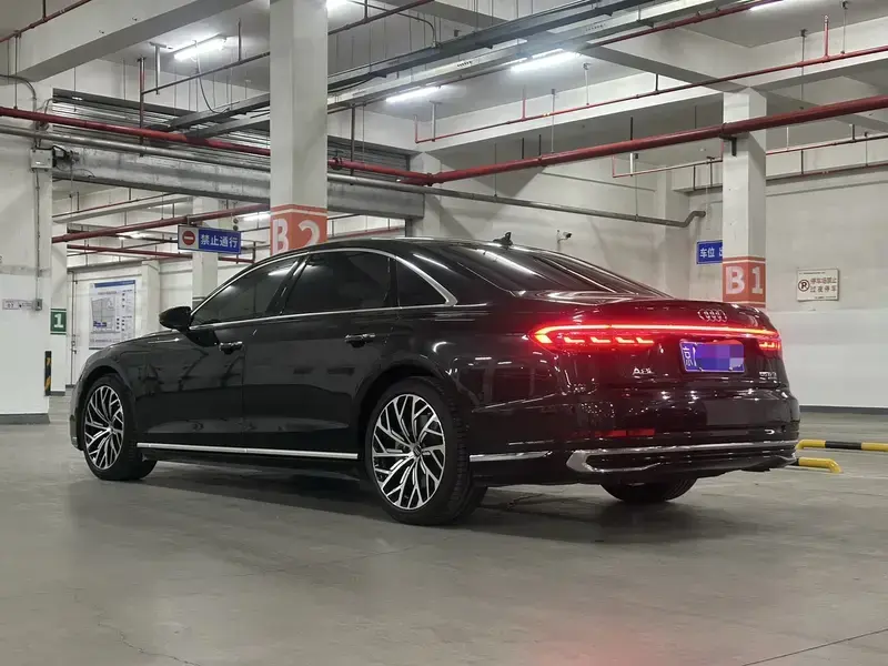 2019 Audi A8 с пробегом 79 000 км