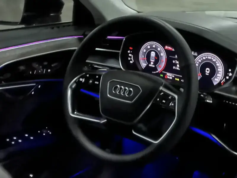 2019 Audi A8 с пробегом 79 000 км
