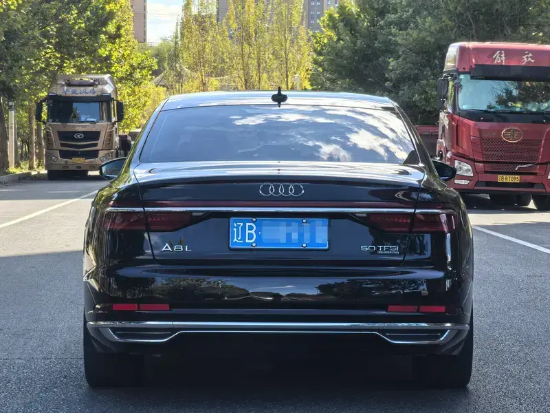 2021 Audi A8 с пробегом 71 000 км