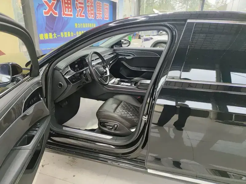 2024 Audi A8 с пробегом 48 000 км
