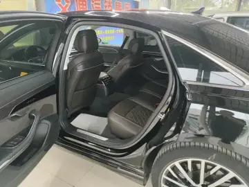 2024 Audi A8 с пробегом 48 000 км