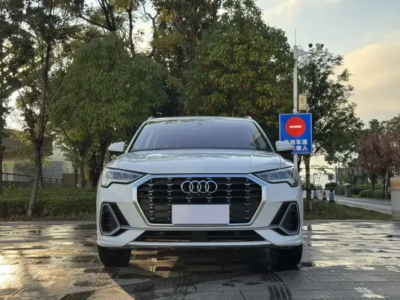 2021 Audi Q3 с пробегом 69 000 км