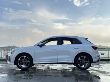 2021 Audi Q3 с пробегом 69 000 км