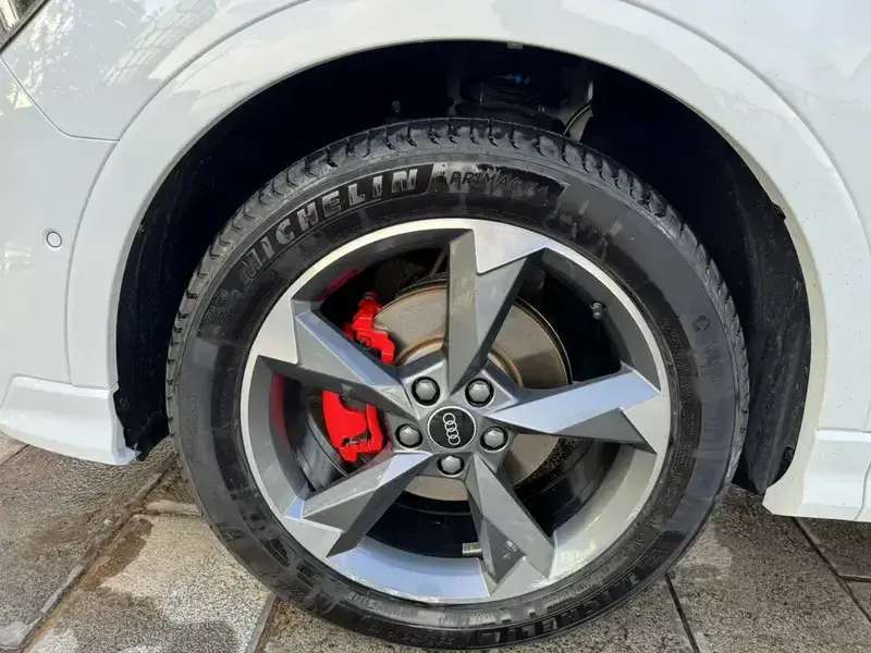 2021 Audi Q3 с пробегом 69 000 км