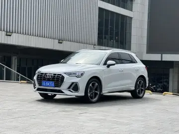 2020 Audi Q3 с пробегом 74 000 км