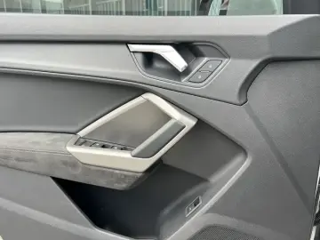 2020 Audi Q3 с пробегом 74 000 км