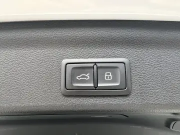 2020 Audi Q3 с пробегом 74 000 км