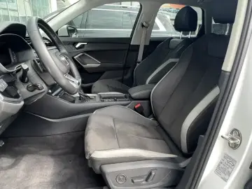 2020 Audi Q3 с пробегом 74 000 км