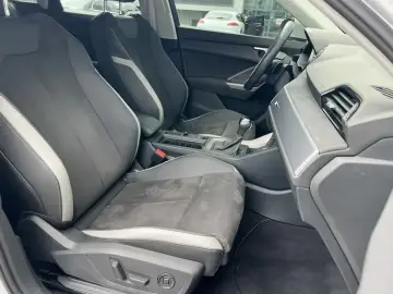 2020 Audi Q3 с пробегом 74 000 км