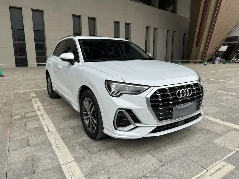 2021 Audi Q3 с пробегом 93 000 км