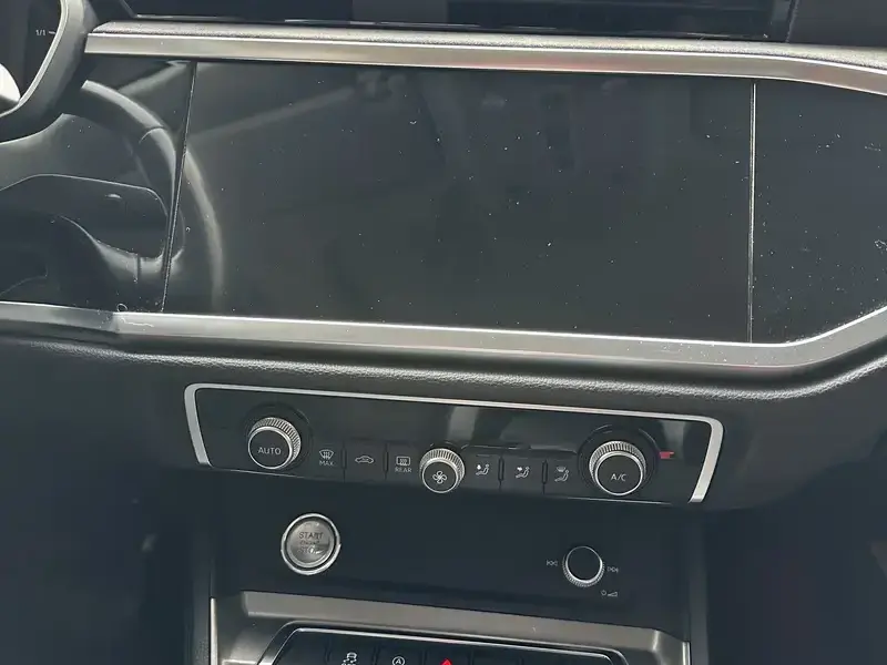 2021 Audi Q3 с пробегом 93 000 км