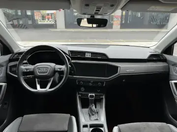 2021 Audi Q3 с пробегом 93 000 км