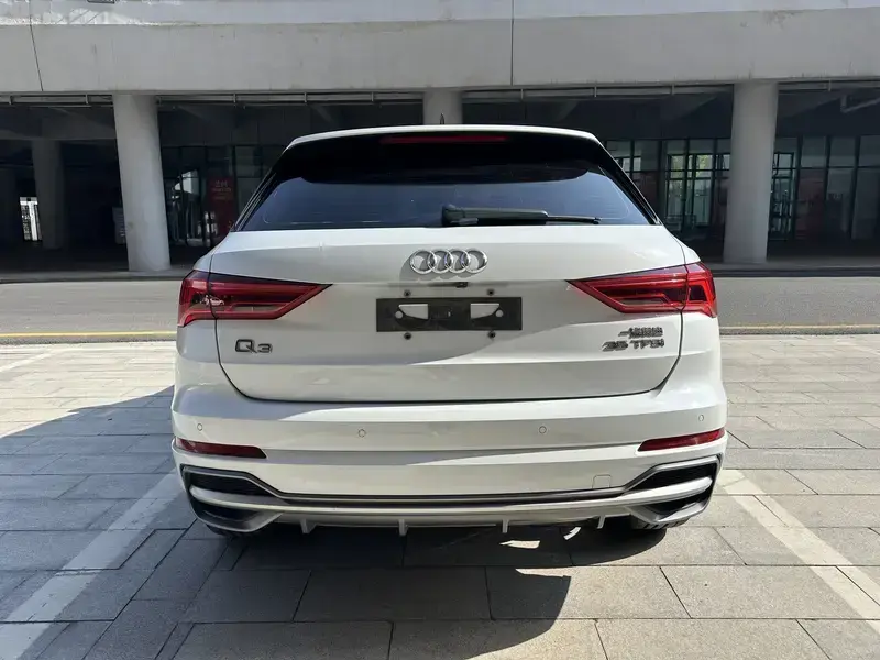 2019 Audi Q3 с пробегом 72 000 км