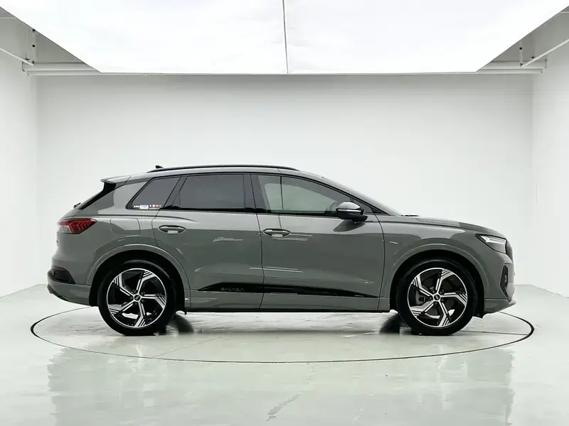 2023 Audi Q4 e-tron с пробегом 20 900 км