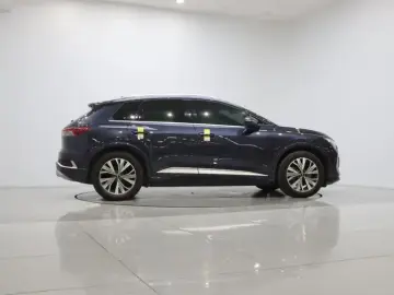 2022 Audi Q4 e-tron с пробегом 36 200 км