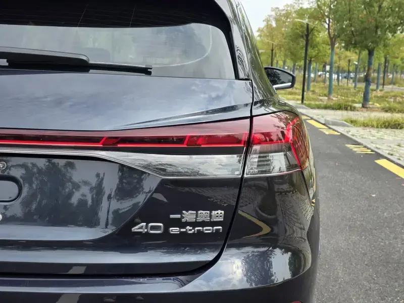 2023 Audi Q4 e-tron с пробегом 41 000 км