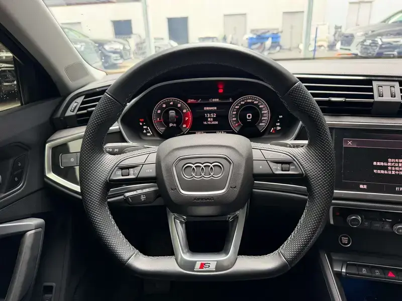 2024 Audi Q3 Sportback с пробегом 24 000 км
