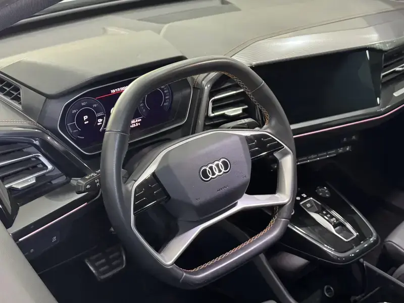 2022 Audi Q4 e-tron с пробегом 52 900 км