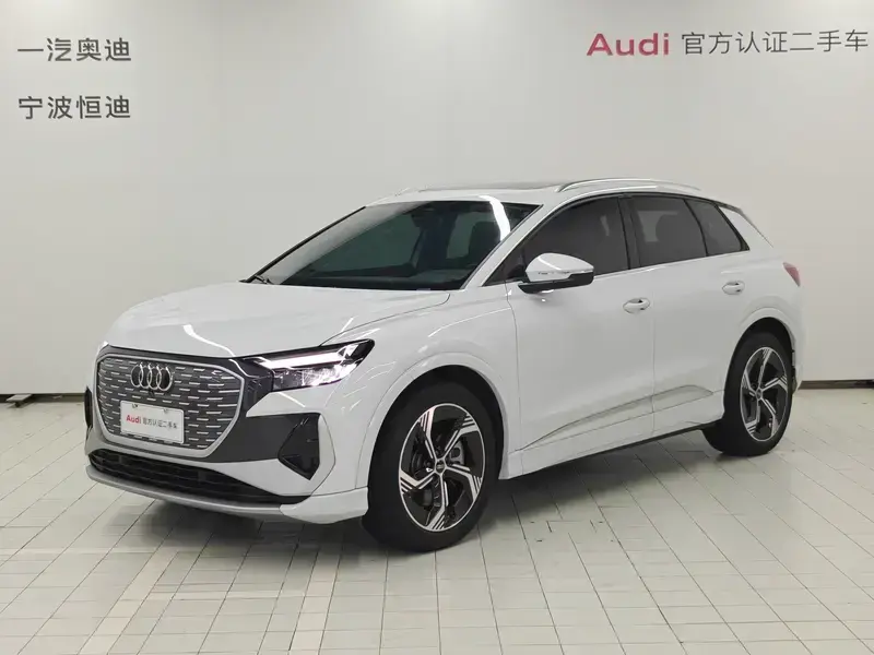 2024 Audi Q4 e-tron с пробегом 16 000 км