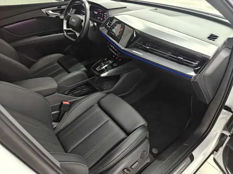 2024 Audi Q4 e-tron с пробегом 16 000 км