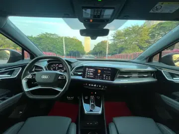 2023 Audi Q4 e-tron с пробегом 50 000 км
