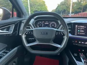 2023 Audi Q4 e-tron с пробегом 50 000 км