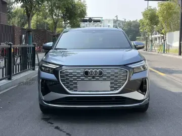 2024 Audi Q4 e-tron с пробегом 62 000 км