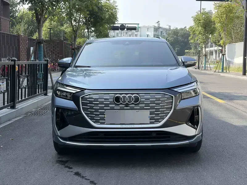 2024 Audi Q4 e-tron с пробегом 62 000 км