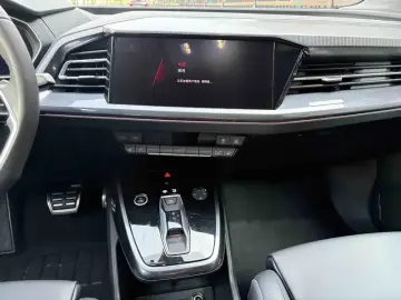 2024 Audi Q4 e-tron с пробегом 62 000 км