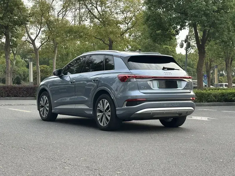 2023 Audi Q4 e-tron с пробегом 59 000 км