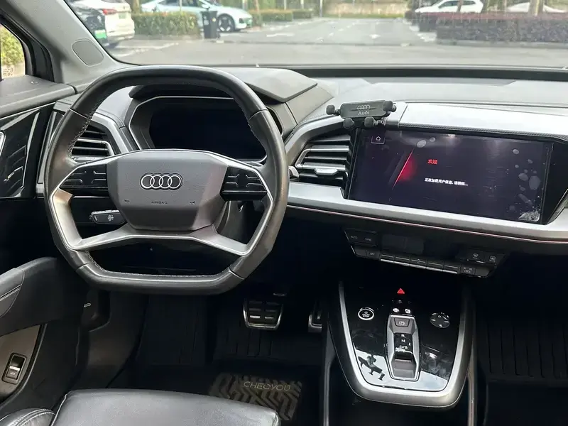 2023 Audi Q4 e-tron с пробегом 59 000 км