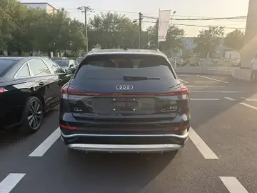 2022 Audi Q4 e-tron с пробегом 16 500 км