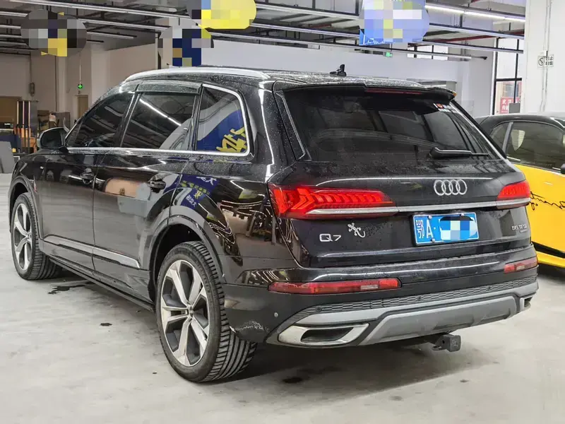 2020 Audi Q7 с пробегом 80 000 км