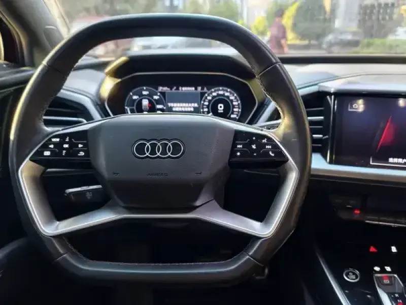 2023 Audi Q4 e-tron с пробегом 91 000 км