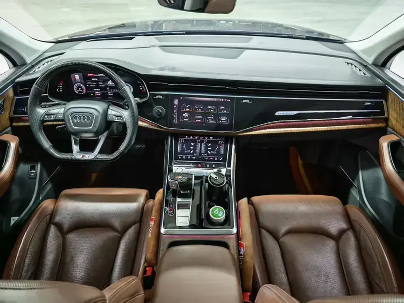 2020 Audi Q7 с пробегом 80 000 км